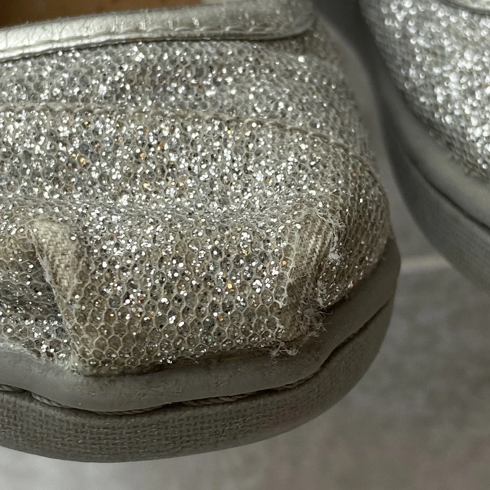 Tiny Toms Silver Glitter Mary Jane Slip On Shoes Girls 6 Adjustable Sparkly